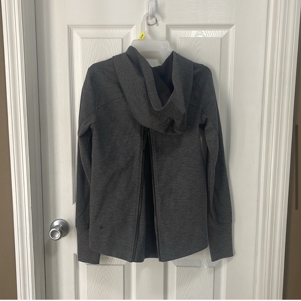 Lululemon City Trek Jacket in Heathered Black Size 4 - Picture 7 of 9